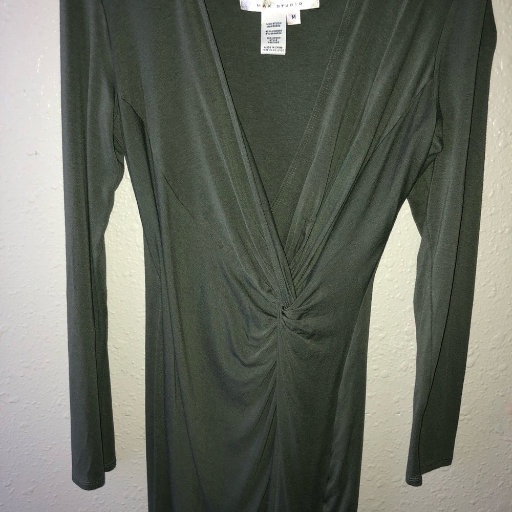 Max studio long sleeve midi dress Olive green M